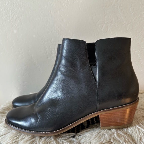 Cole Haan Abott Women’s Size 10 Black Leather Comfortable Chic Versatile Booties - Picture 13 of 16